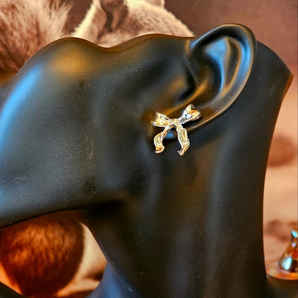 NEW Elegant Silver Bow Earrings E1P19